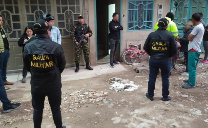Este es el perfil del teniente de Kennedy vinculado con el sanguinario 'Tren de Aragua' Hasta hace una semana el teniente Víctor Manuel Flechas Tenorio hacía parte de la lista de uniformados de la Policía Metropolitana de Bogotá con un prontuario casi que impecable, sin ningún tipo de "error" o mancha en su hoja de vida.