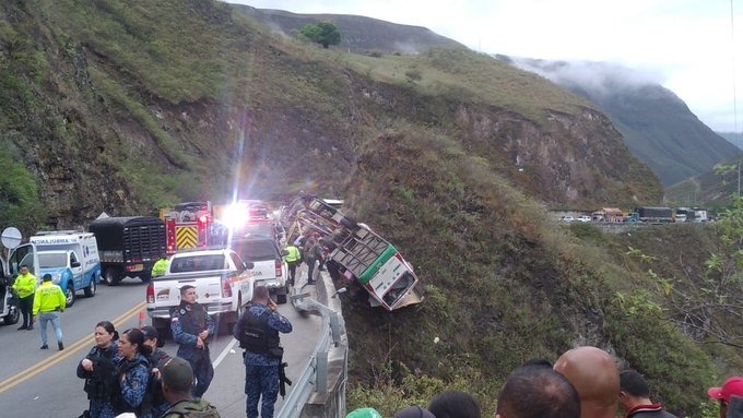 Tragedia en Nariño: 13 de los heridos en accidente tienen pronóstico reservado  Tras el terrible accidente de tránsito que se presentó este sábado, en la vía panamericana, 20 personas murieron y otras 15 resultaron heridas.