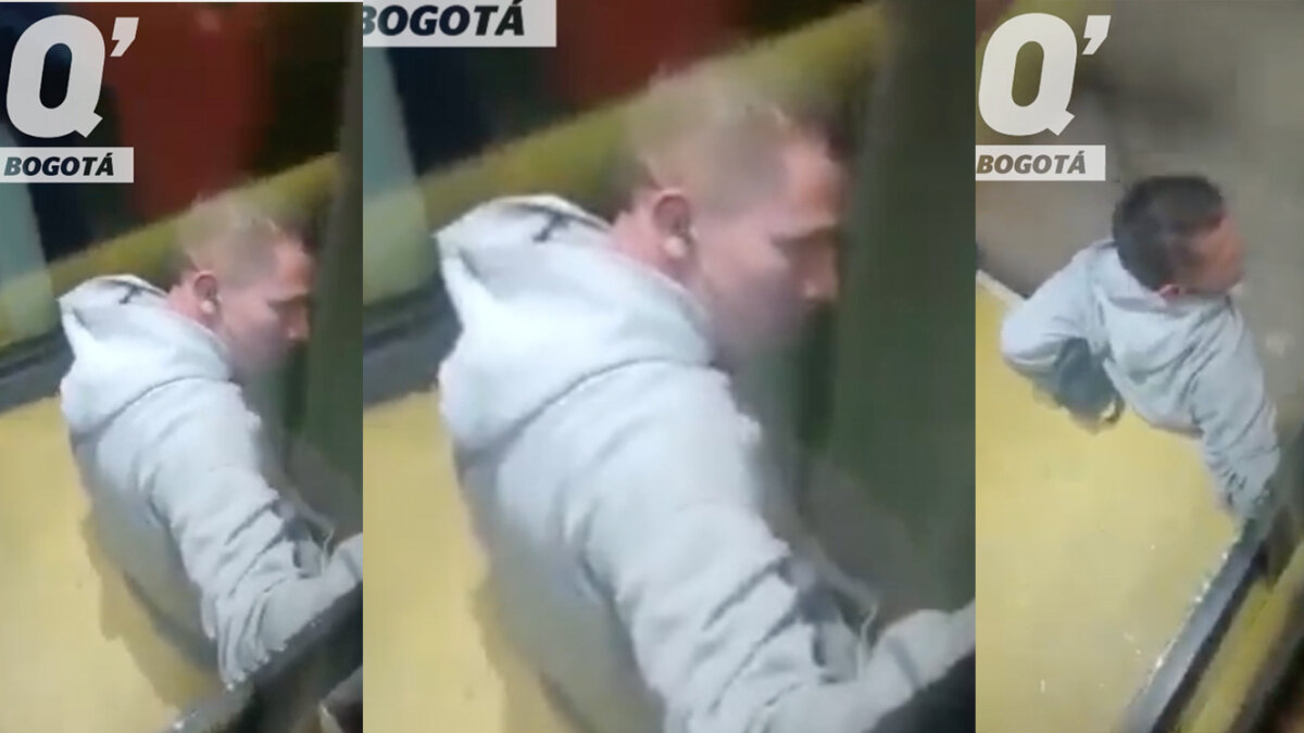Impactante video de un hombre que se botó de un TransMilenio En las redes sociales está circulando el impactante video de un hombre que estando a bordo de un bus articulado de TransMilenio en movimiento, se lanzó a la vía golpeándose estrepitosamente contra el asfalto.
