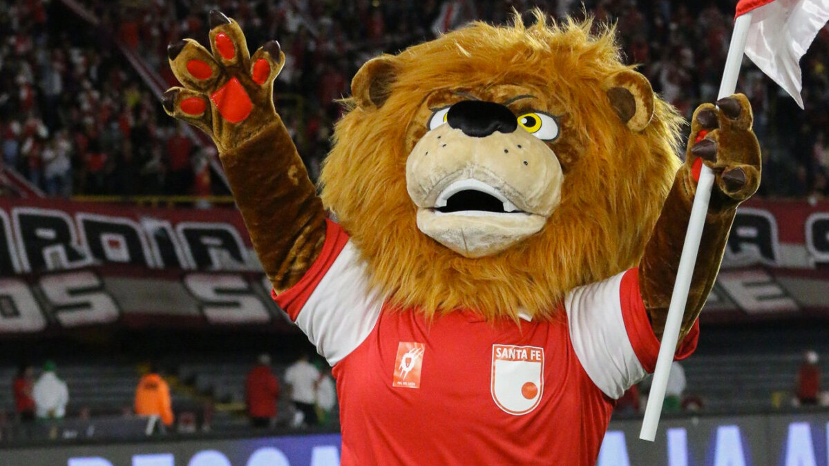 Mascota de Santa Fe se jubiló y llegó un nuevo 'Monaguillo' Monaguillo', el león mascota de Santa Fe, se robó el show durante este miércoles en el clásico contra Millonarios, ya que después de 11 años se jubiló y un nuevo leoncito llegó para reemplazarlo.