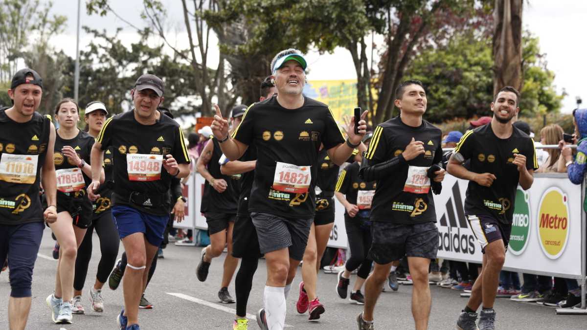 Pille los cierres viales que habrá por la Media Maratón de Bogotá este domingo 1 Pille los cierres viales que habrá por la Media Maratón de Bogotá este domingo Este domingo 02 de octubre se realizará la Media Maratón de Bogotá de manera presencial en su edición número 22, razón por la cual habrá algunos cierres viales que los ciudadanos deben tener en cuenta para poderse movilizar sin inconvenientes.