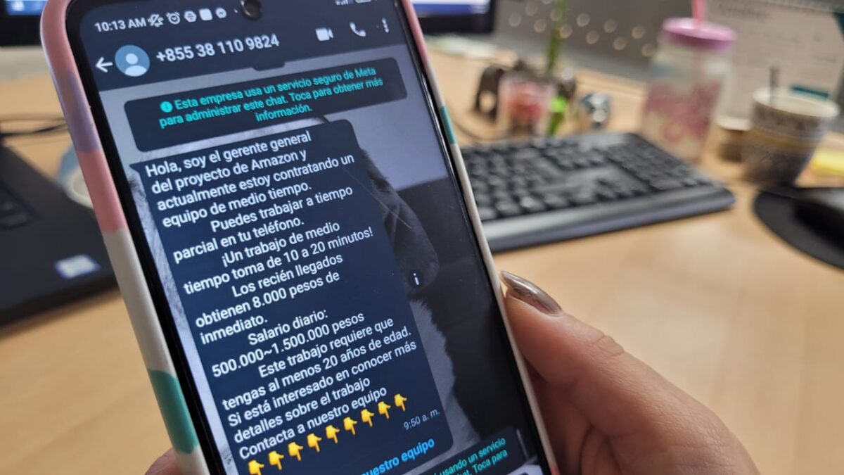 No se deje estafar: vea el nuevo mensaje de WhatsApp que usan los pillos 1 No se deje estafar: vea el nuevo mensaje de WhatsApp que usan los pillos Los pillos aprovechan que WhatsApp es una de las aplicaciones más usadas para estafar y robar. En la última semana, han estado enviando un mensaje que promete un trabajo fácil para ganar billete, pero no se deje engañar, esto no es real.