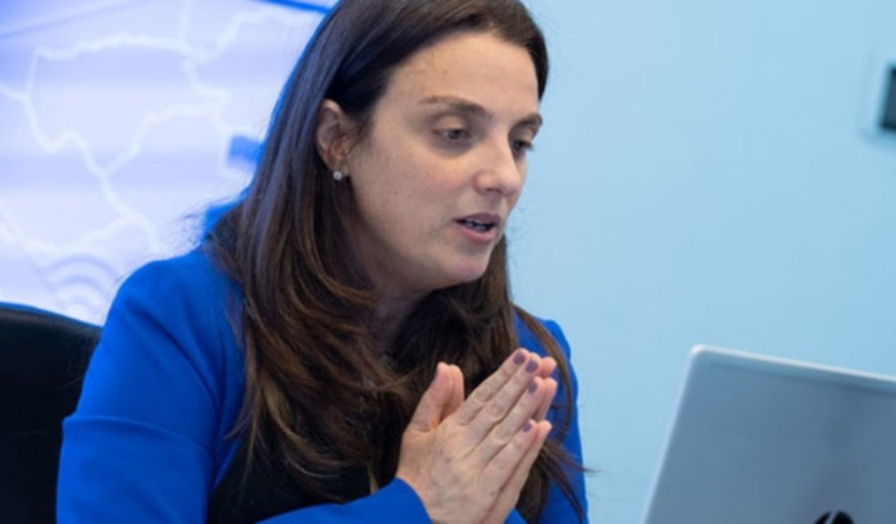 Centros Poblados: juez rechaza como víctima a la exministra Karen Abudinen 1 Centros Poblados: juez rechaza como víctima a la exministra Karen Abudinen La juez 59 penal del circuito de Bogotá negó la solicitud presentada por la exministra de Tecnologías de la Información y las Comunicación Karen Abudinen, de reconocerla como víctima en el caso del contrato con Centros Poblados.