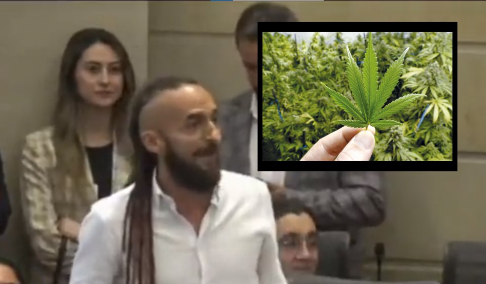 "Hace 25 años la fumo", Daniel Carvalho en debate sobre la regularización marihuana Este martes, se llevó a cabo el segundo debate del proyecto de ley que busca reglamentar la marihuana de uso adulto, sin embargo, estuvo bastante agitado tras la intervención del representante a la Cámara, Daniel Carvalho.