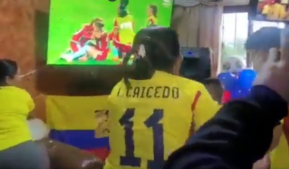 Así se celebró en Colombia la victoria de las 'Superpoderosas' Las 'Superpoderosas' hicieron historia tras clasificar a la final del Mundial Sub-17 de la India, luego de vencer a Nigeria en penales.