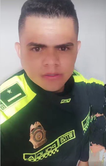 Quién era Einer Beltrán, el patrullero asesinado en El Restrepo El patrullero Einer Beltrán murió la tarde de este jueves al interior de un consultorio odontológico ubicado en el barrio El Restrepo (en la localidad de Antonio Nariño) a manos de unos delincuentes, quienes montaron todo un plan para rescatar a un detenido.