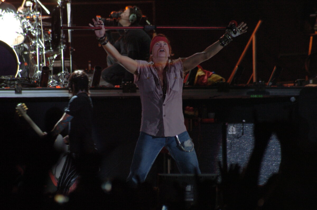 Todo listo para el doble concierto de Guns N’ Roses en Bogotá 1 Todo listo para el doble concierto de Guns N’ Roses en Bogotá No deje de ver: Conozca los cierres viales por el concierto de los Guns N’ Roses en Bogotá