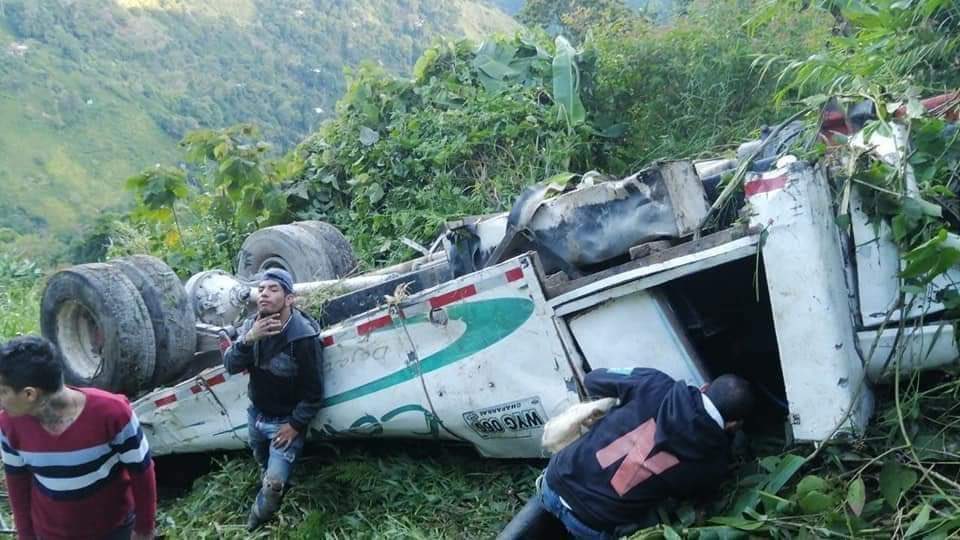 110 personas han muerto en siniestros viales durante la semana de receso El último balance en materia de transporte entregado por el ministro de Transporte, Guillermo Reyes, detalla que durante la semana de receso un total de 110 personas han fallecido por causa de siniestros en las vías del país.