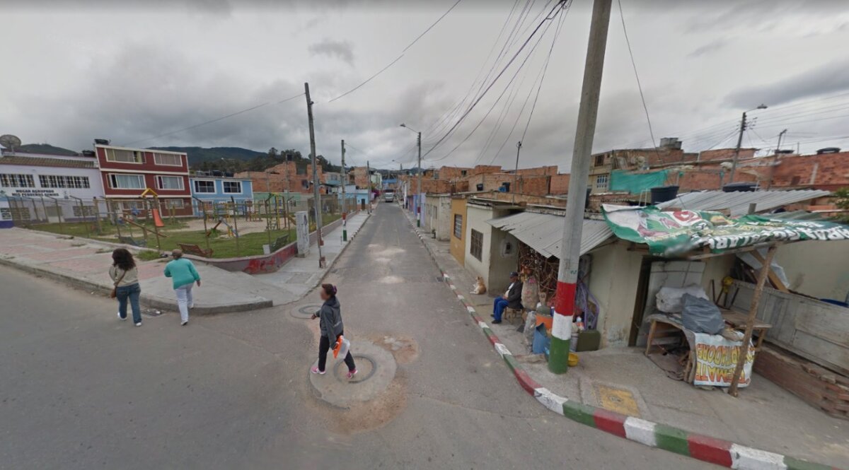 A Cristian le quitó la vida su novia en medio de una discusión 1 A Cristian le quitó la vida su novia en medio de una discusión En cuestión de horas, la mujer que le habría quitado la vida a Cristian Camilo Suesca Pérez, en la madrugada de este domingo, podría ser capturada por las autoridades. Ayer la Policía buscó incansablemente en Bosa el rastro de esta mujer, siguiendo las pistas que los llevaron de Sibaté a Bogotá, esclareciendo el homicidio de un joven de 26 años, a manos de su propia novia.