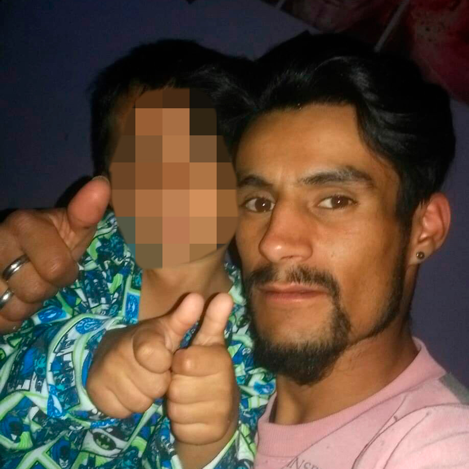 A Cristian le quitó la vida su novia en medio de una discusión En cuestión de horas, la mujer que le habría quitado la vida a Cristian Camilo Suesca Pérez, en la madrugada de este domingo, podría ser capturada por las autoridades. Ayer la Policía buscó incansablemente en Bosa el rastro de esta mujer, siguiendo las pistas que los llevaron de Sibaté a Bogotá, esclareciendo el homicidio de un joven de 26 años, a manos de su propia novia.
