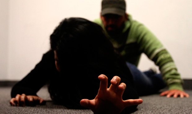 A la cana por abusar sexualmente de su sobrina en Usme En las últimas horas fue enviado a la cárcel un sujeto por abusar sexualmente de su propia sobrina en la localidad de Usme.