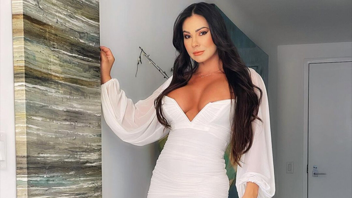 Confirmado: Esperanza Gómez volverá al cine para adultos Si hay una mujer que le roba el aliento a sus seguidores, es Esperanza Gómez. La reconocida actriz, ícono de la industria pornográfica en Colombia, siempre da de qué hablar por lo que hace en su carrera. En las últimas horas, de hecho, sorprendió al anunciar que regresará al cine para adultos.