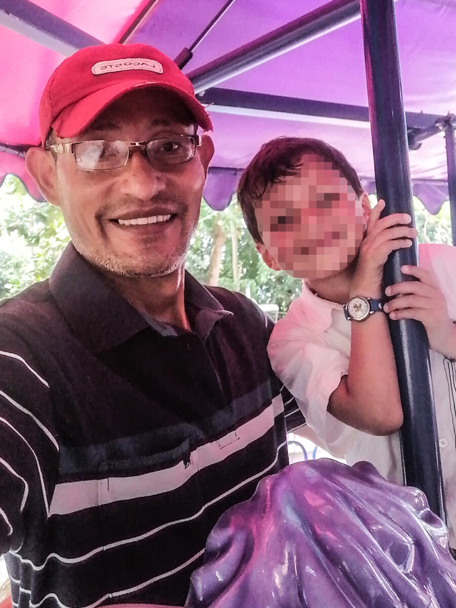 Todos los detalles de la audiencia contra Gabriel por el crimen de su hijo 1 Todos los detalles de la audiencia contra Gabriel por el crimen de su hijo Gabriel Enrique González, presunto asesino de su hijo de tan solo cinco años de edad, aceptó ante el Juzgado Promiscuo Municipal de Nilo, Cundinamarca, que ofreció 50.000 pesos a las autoridades para que fuera capturado.