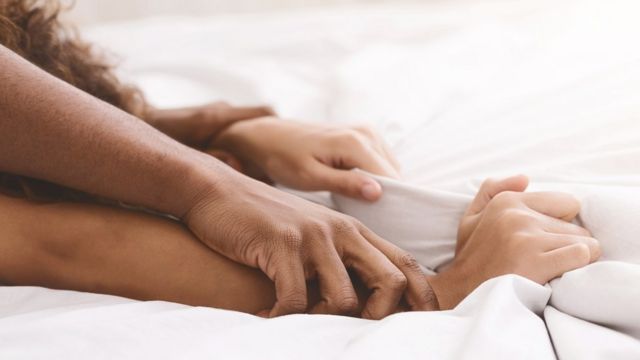 Organizan orgía masiva por temor al ‘fin del mundo’ 1 Organizan orgía masiva por temor al ‘fin del mundo’ "La mejor manera de irse", ucranianos crearon un grupo de Telegram, para organizar una orgía masiva, debido al temor de que el mundo se acabe.