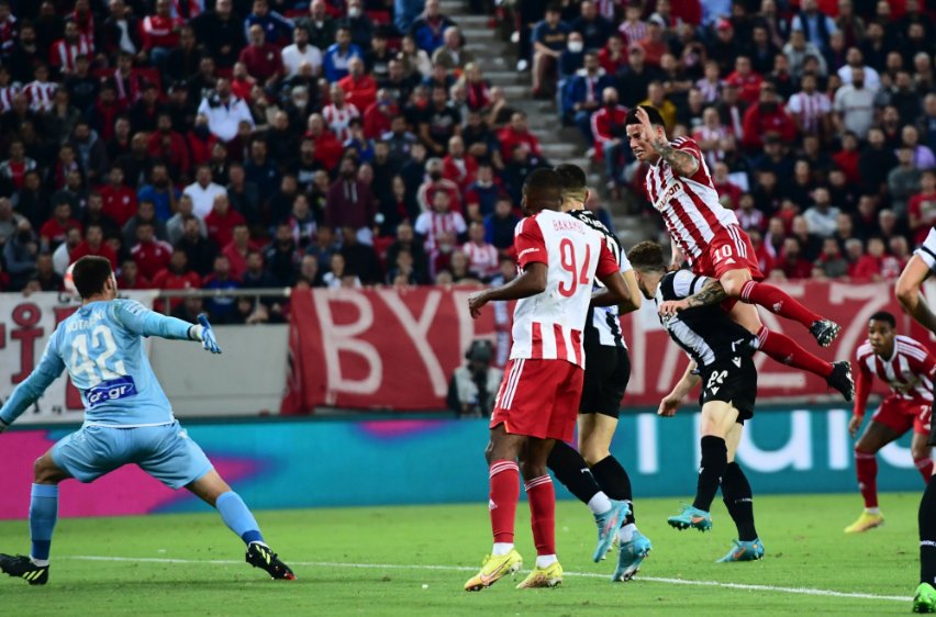 James Rodríguez marcó su primer gol con la camiseta de Olympiacos El colombiano James Rodríguz, anotó su primer gol con la camiseta de los Olympiacos, en la octava fecha contra PAOK, donde el '10' fue titular.
