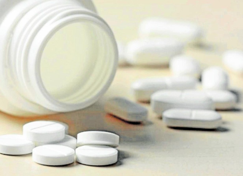 MinSalud estableció estrategia para superar escasez de algunos medicamentos 1 MinSalud estableció estrategia para superar escasez de algunos medicamentos El Ministerio de Salud informó que aún persisten varias alertas por la escasez de algunos medicamentos, especialmente los de marcas comerciales.