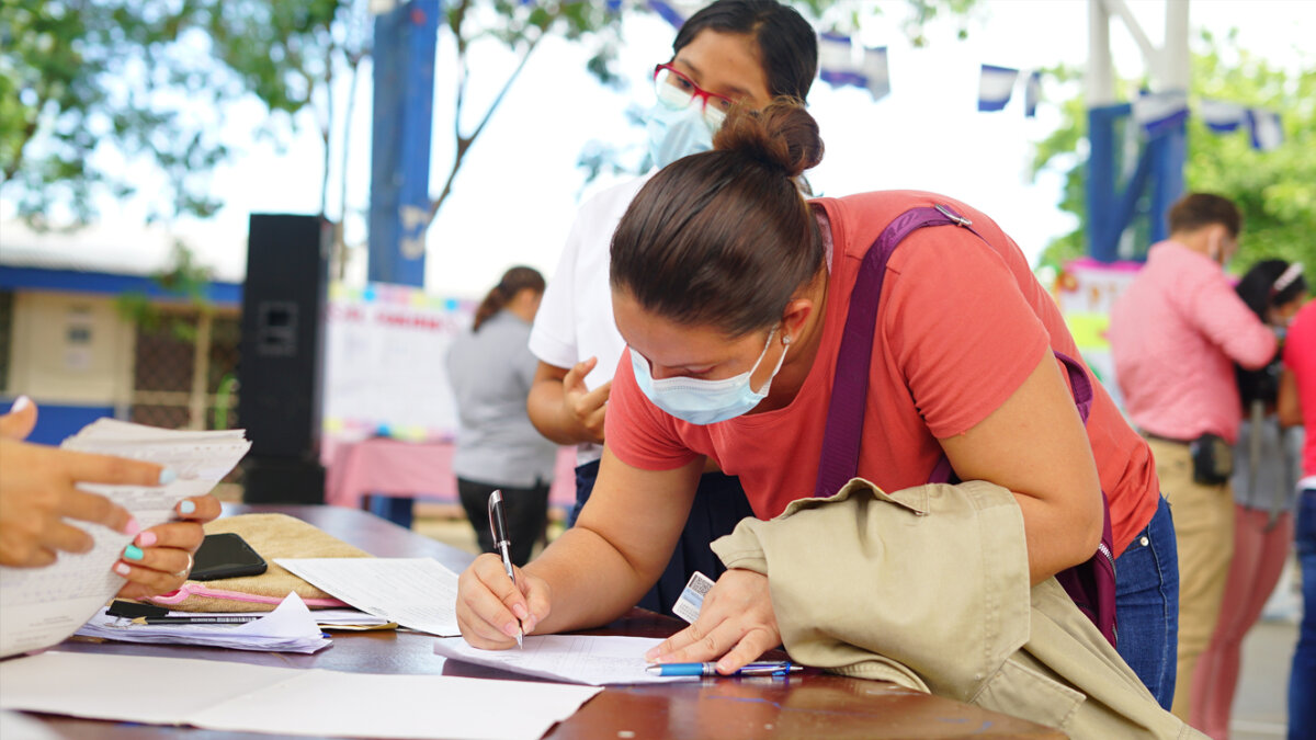 No vaya a dejar su ‘chino’ sin matrícula en 2023 Quedan pocos meses de colegio y ya los centros educativos del país y las secretarías de educación andan promoviendo la inscripción de nuevos estudiantes para el 2023, una tarea que tienen que hacer los padres de familia más bien pronto porque los cupos son peleaditos.