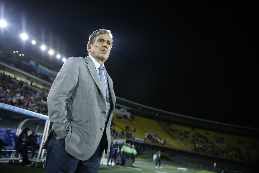 Pinto vuelve al ruedo: dirigirá a un club grande de Colombia Uno de los técnicos colombianos más exitosos de Colombia volverá a dirigir en la Liga, Jorge Luis Pinto. El santandereano finalmente se le midió a sacar al Deportivo Cali de su crisis de resultados, pues ahora es su nuevo entrenador.