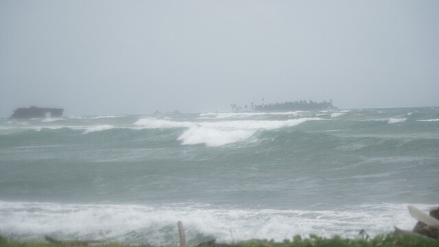 Huracán pasaría cerca de San Andrés este domingo 1 Huracán pasaría cerca de San Andrés este domingo El director de la Unidad Nacional para la Gestión del Riesgo de Desastres (UNGRD) informó que la onda tropical que actualmente transita por el océano atlántico, podría evolucionar a categoría huracán cuando su trayectoria esté cerca de la isla de San Andrés y Providencia en los próximos días.