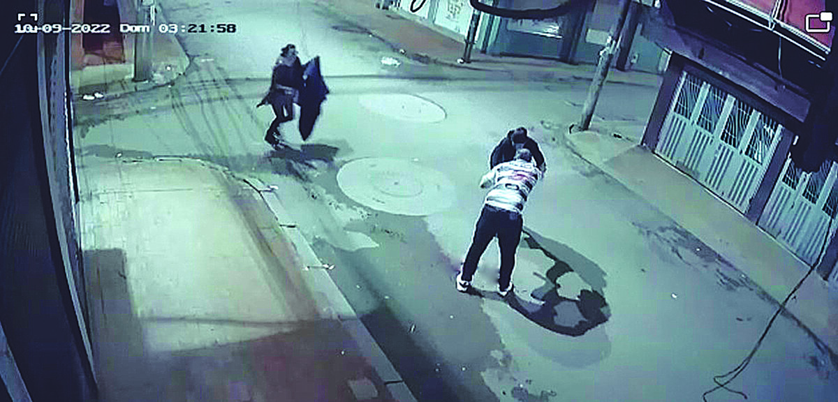 Extraño crimen en Lisboa Por el momento, los investigadores se encuentran recolectando la información y los videos de las cámaras de seguridad del sector, para poder establecer dónde y quién fue el responsable de este crimen.