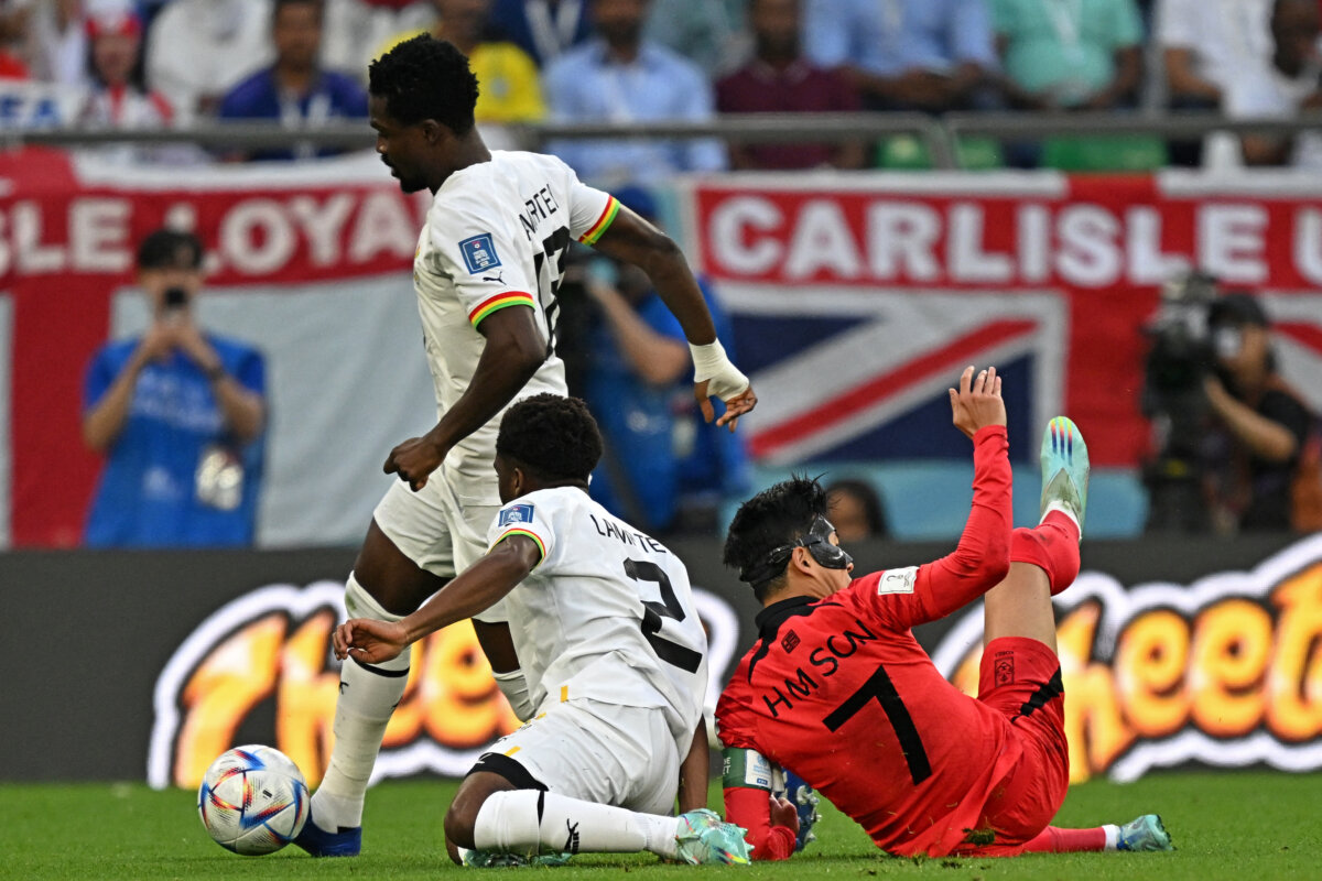 Ghana se llevó la victoria ante Corea del Sur 3-2 1 Ghana se llevó la victoria ante Corea del Sur 3-2 Ghana se impuso 3-2 a Corea del Sur este lunes para volver a agarrarse al Mundial y evitar una salida prematura de Catar, gracias a un doblete de Mohamed Kudus.