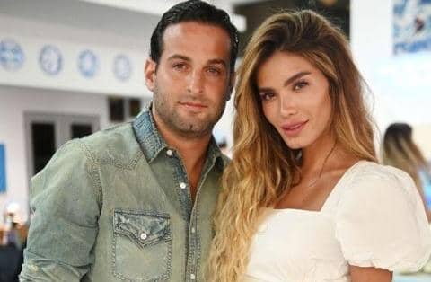¡Tremendo escándalo! filtran videos del ex de Aleska Génesis golpeándola La modelo Aleska Génesis, que se ha vuelto viral por estos días tras conocerse unos videos donde se le vio consultando a una santera dizque para hacerle el amarre a Nicky Jam y que este regresara con ella perdidamente enamorado, sigue siendo noticia, pero esta vez por el lado de su ex pareja, con el que duró 5 años, el empresario venezolano Miguel Mawad.