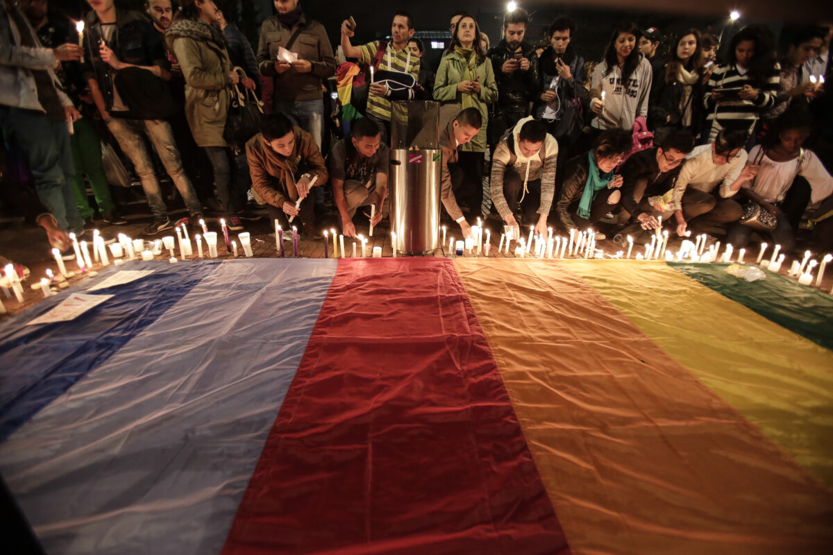 5 muertos y 18 heridos dejó tiroteo en club LGBTIQ+ de EE. UU. 7 5 muertos y 18 heridos dejó tiroteo en club LGBTIQ+ de EE. UU. Al menos cinco personas han muerto y 18 han resultado heridas, dos de ellas están en estado crítico, este domingo, por un tiroteo ocurrido en un club LGBTQ en la ciudad de Colorado Springs, en el estado norteamericano de Colorado, según ha confirmado el Departamento de Policía.