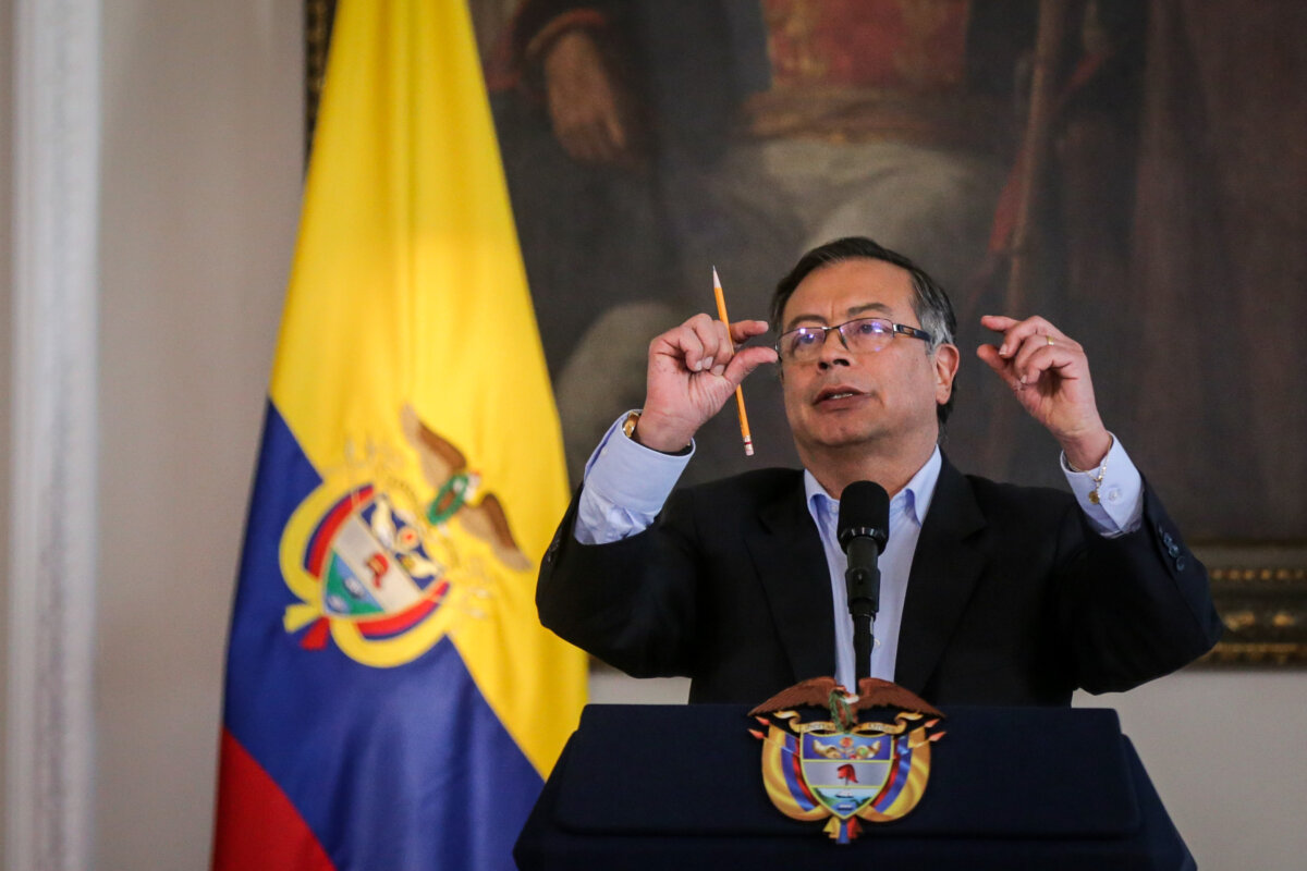 El Presidente Petro sancionó la reforma tributaria El presidente de la República, Gustavo Petro Urrego, sancionó este martes 13 de diciembre, la Reforma Tributaria que busca recaudar para el próximo año cerca de 20 billones de pesos, para fortalecer el ajuste fiscal y cumplir con los compromisos de gasto social del Gobierno.