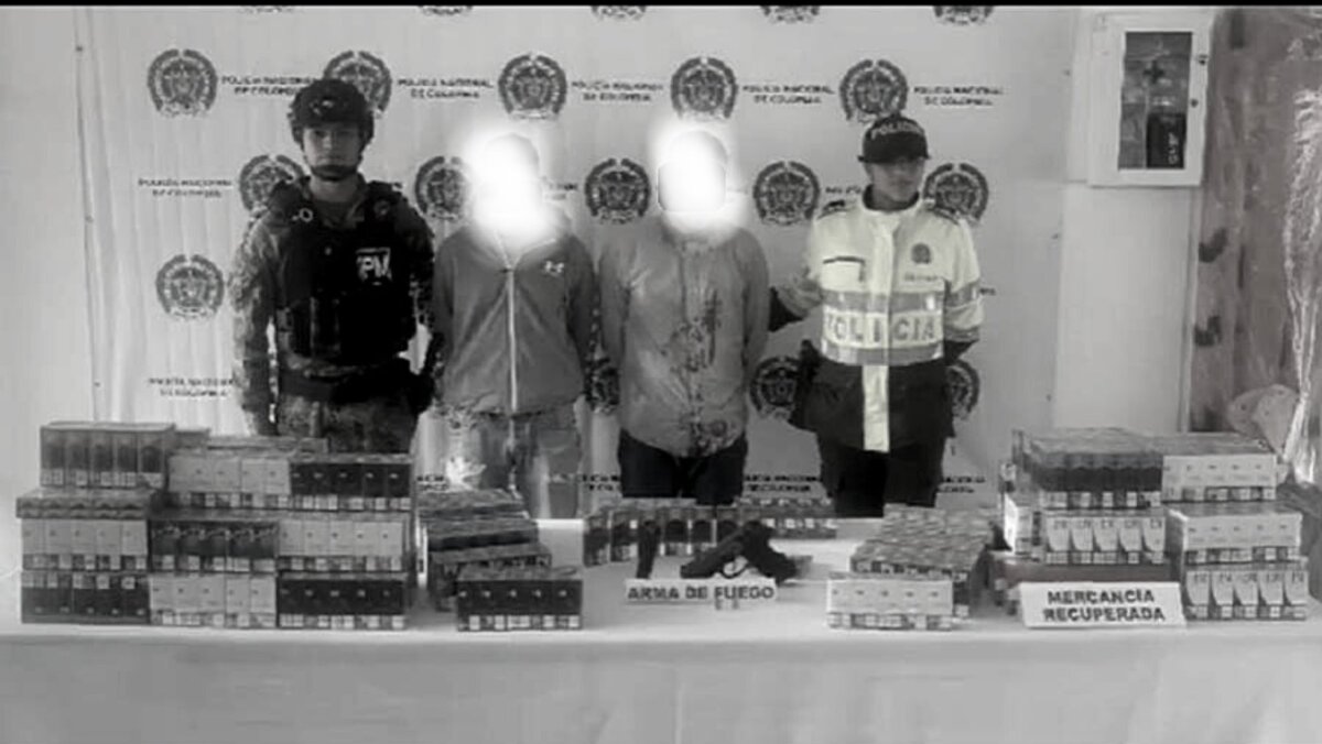 Cayó la banda de 'Los Malboro', se dedicaban a atracar en Ciudad Bolívar Las autoridades lograron capturar a dos sujetos de la banda conocida como los 'Los Malboro', quienes se dedicaban a atracar establecimientos comerciales en la localidad de Ciudad Bolívar.