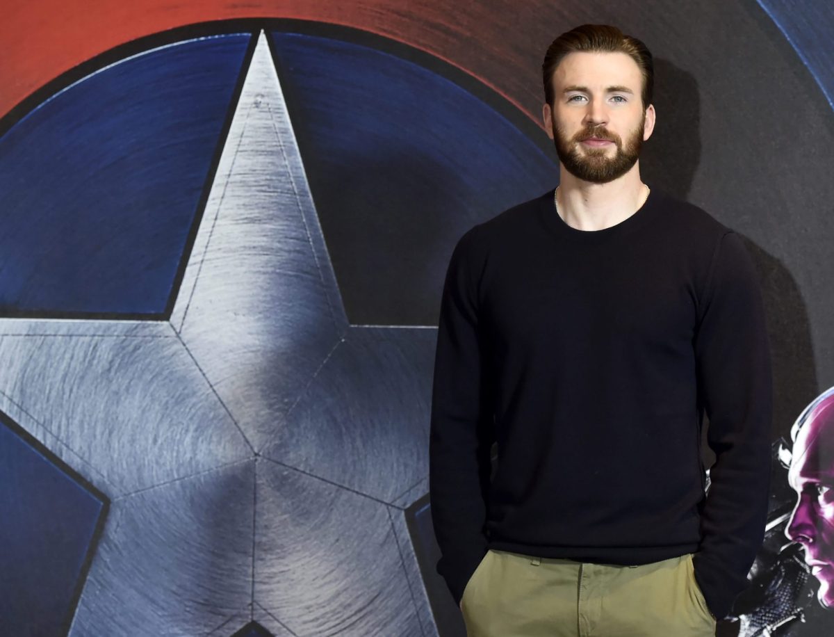 Las fotos del hombre más sexy del mundo El papacito de Chris Evans, que es reconocido por interpretar al superhéroe de Marvel, Capitán América, este año se llevó el título del hombre más sexy del mundo que otorga la revista People.
