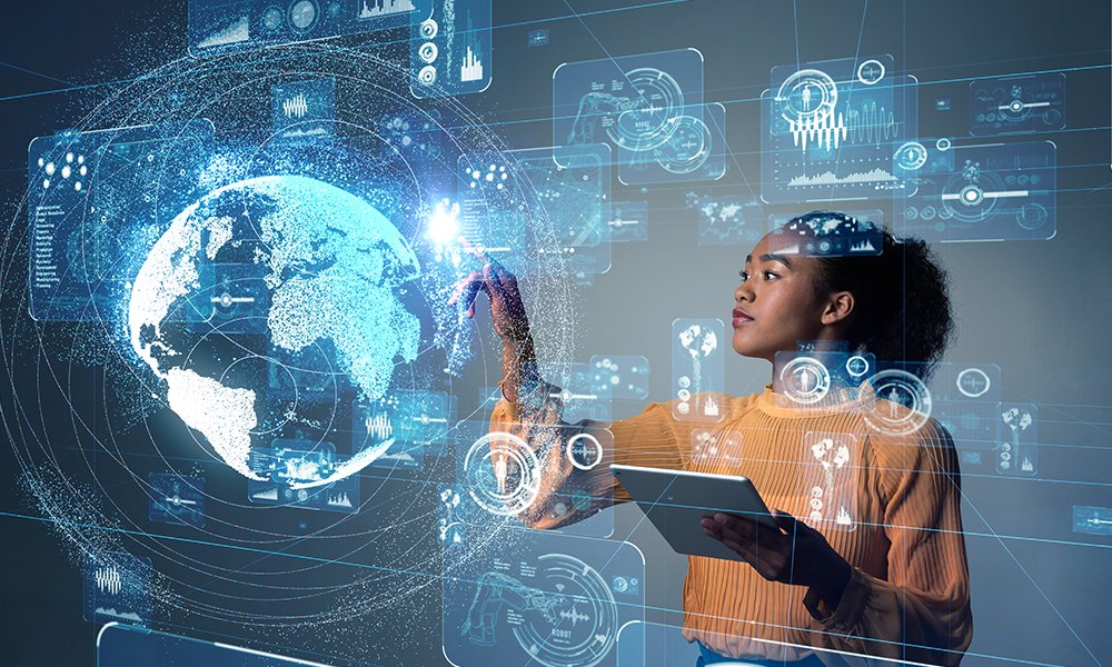 Claves pa’ conseguir trabajo en el sector  tecnológico del país De acuerdo con cifras del Ministerio de las TIC (Tecnologías de la Información y de las Comunicaciones), para el año 2025 en el país habrá un déficit de 200 mil profesionales en áreas tecnológicas y digitales.