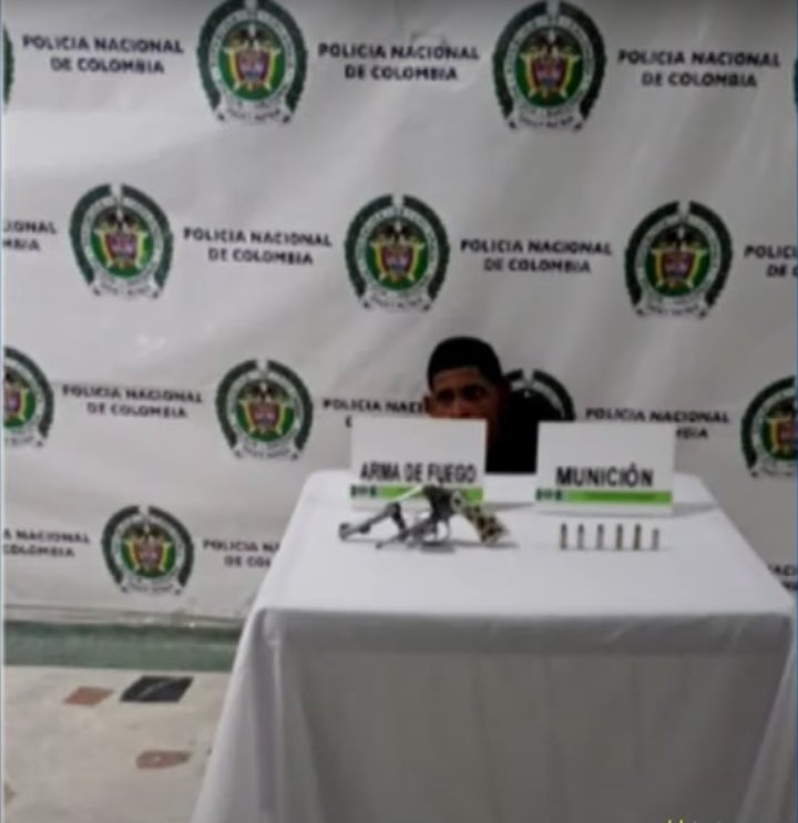 El temido bandido que atracaba con revolver en Kennedy ya fue capturado Luego de varias denuncias, la Policía de Kennedy logró la captura de un bandido que se dedicaba a atracar personas con revólver en diferentes puntos de la localidad.