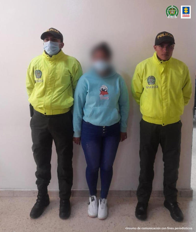 Envían a la cárcel a mamá de bebé que murió en pagadiario del centro Luego de que la Policía Metropolitana de Bogotá emitiera una orden de captura en contra de &nbsp;Yeffri Oneill Rodríguez Márquez, padrastro de la bebé de dos años que murió al interior de un pagadiario del centro de Bogotá, hace pocos minutos se conoció que la mamá de la menor fue enviada a un establecimiento carcelario.