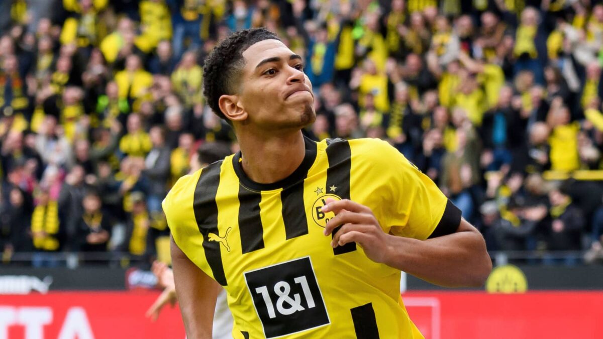 Los 11 jugadores más caros en Catar 4 Los 11 jugadores más caros en Catar Estamos a cuatro días para que comience el Mundial Catar 2022. Es por eso que el portal Transfermarkt publicó un listado con los 11 futbolistas mejor valorados de esta Copa. ¿La sorpresa? No aparecen ni Messi ni Cristiano. Es el fin de la era para el argentino y el portugués. Ahora la lideran jóvenes, casi todos europeos.