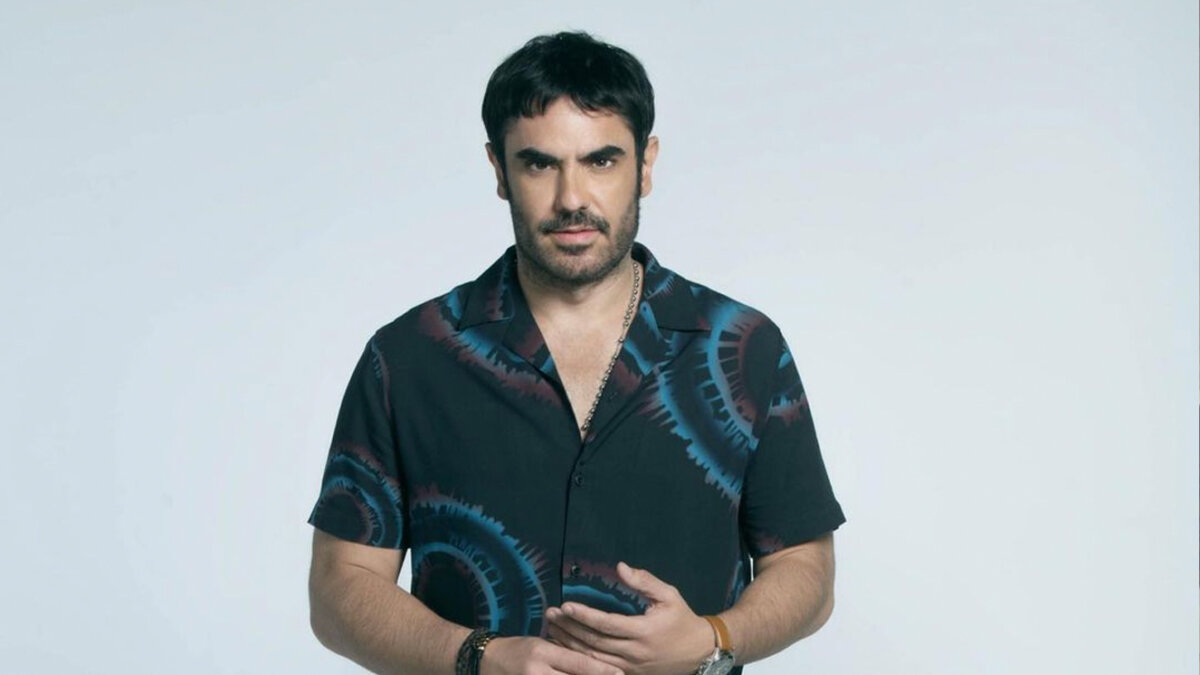 Lincoln Palomeque habló de los rumores sobre su nuevo amor El famoso actor Lincoln Palomeque no se quedó callado frente a los chismes que andan rondando en redes sobre su nuevo romance, una joven con la que fue visto en el concierto del cantante urbano Bad Bunny.