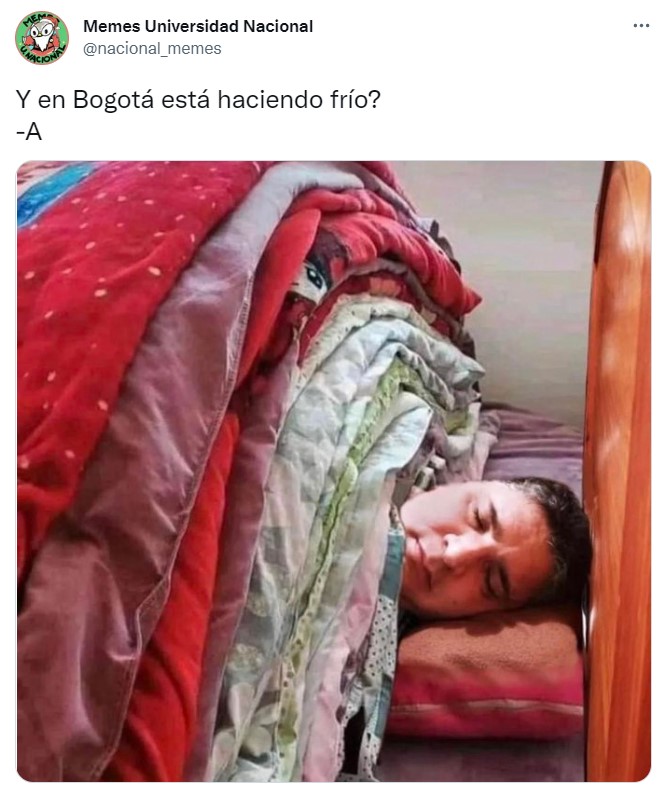 Los memes de la helada que hubo hoy en Bogotá Cabe resaltar que desde las 2:00 p.m. la ciudad se oscureció y las lluvias comenzaron a azotar diferentes localidades de Bogotá; las más afectadas por los aguaceros fueron Usme, Usaquén, San Cristóbal y Ciudad Bolívar.