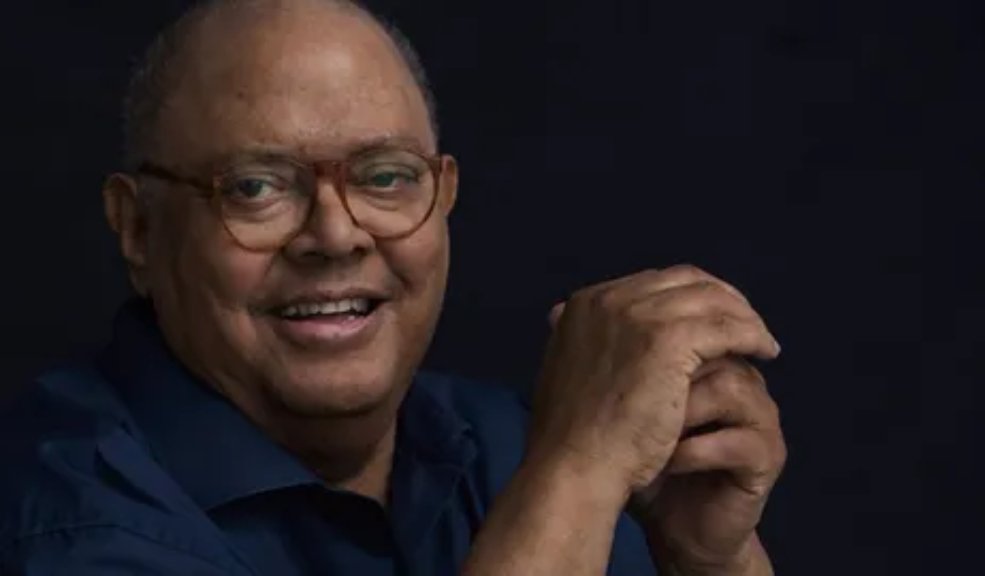 Fallece el legendario cantautor cubano Pablo Milanés "Con gran dolor y tristeza, lamentamos informar que el maestro Pablo Milanés ha fallecido esta madrugada del 22 de noviembre en Madrid (España)", dijo en la noche del lunes la página oficial del artista cubano, quien murió a sus 79 años.
