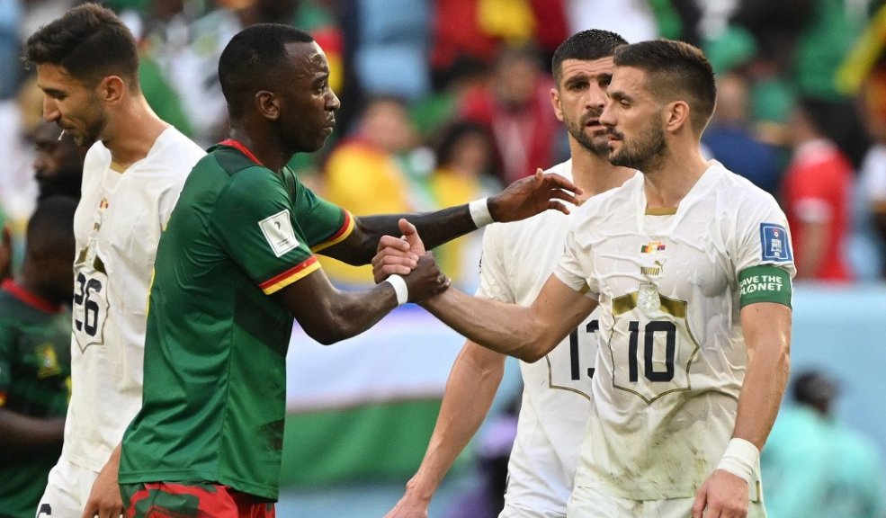 Tremendo empate entre Camerún y Serbia 3-3 Serbia y Camerún, que habían perdido sus partidos de la primera fecha del Mundial, empataron este lunes en Doha (3-3), en un duelo lleno de suspense y remontadas, que deja a ambos equipos con vida en el torneo.