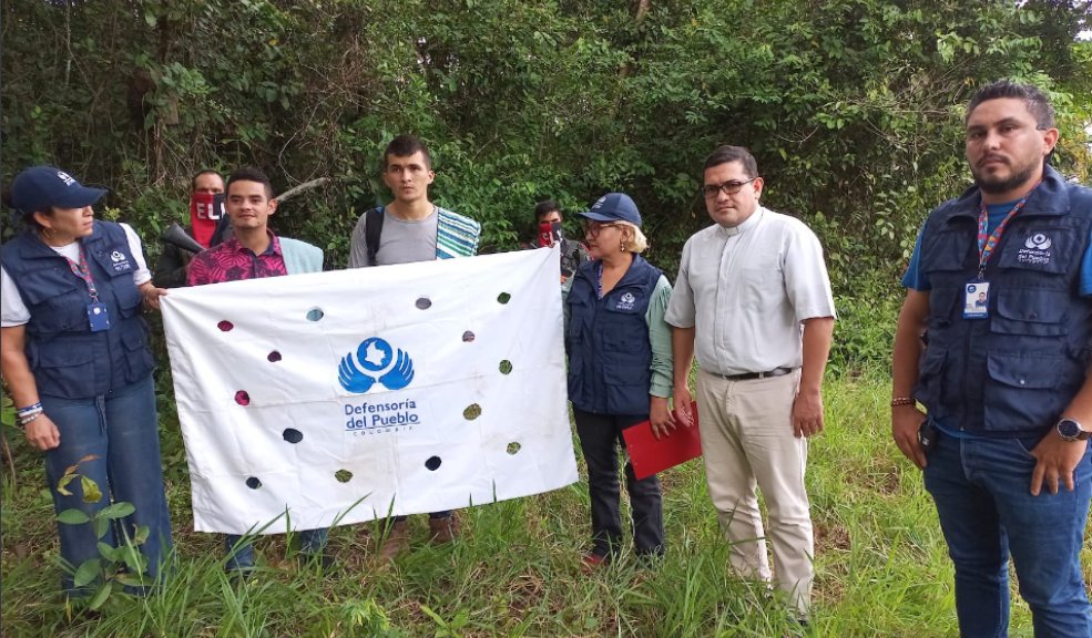 Como gesto de paz, ELN liberó a soldados secuestrados en Arauca Este miércoles, la Defensoría del Pueblo, confirmó la liberación de dos soldados del Ejército capturados por el ELN, quienes fueron recibidos por una delegación de la entidad, en compañía de representantes de la Iglesia.