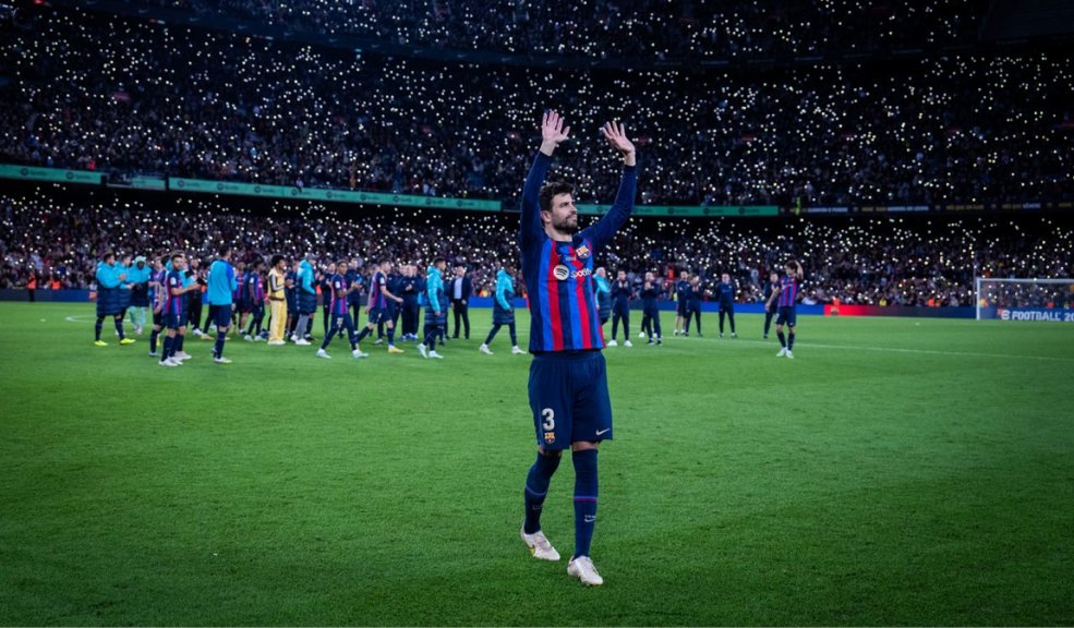 ¡Piqué colgó los guayos! Así fue su despedida 3 ¡Piqué colgó los guayos! Así fue su despedida El español Gerard Piqué, se despidió este sábado del fútbol, luego de disputar su último partido con la camiseta del equipo que lo vio crecer, el F.C. Barcelona.