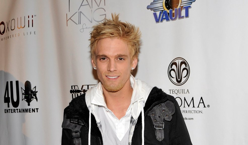 Muere el cantante y actor Aaron Carter, a los 34 años 1 Muere el cantante y actor Aaron Carter, a los 34 años El cantante y actor estadounidense Aaron Carter, de 34 años, ha sido hallado muerto este sábado en su vivienda en Lancaster, en el estado de California (Estados Unidos), según ha informado el portal TMZ citando fuentes policiales.