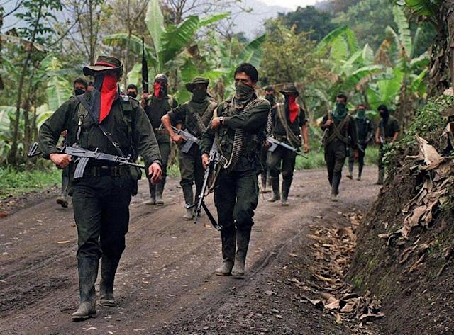 Presidente Petro confirmó que arrancó el proceso de paz con el ELN Desde Paris (Francia), el presidente Gustavo Petro confirmó este jueves que el proceso de paz con el ELN "comienza ya", pues aseguró que el grupo armado ya tiene su equipo listo para iniciar los diálogos.