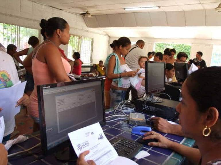 Subsidio con más billete, pero a menos personas El Gobierno Nacional, a través del Departamento de Prosperidad Social, inició la entrega del último ciclo del programa Ingreso Solidario, un subsidio que nació en medio de la pandemia para apoyar a familias con dificultades socioeconómicas.