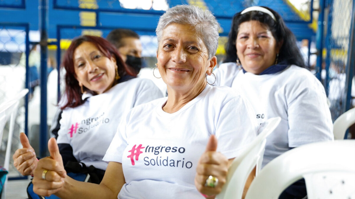 Subsidio con más billete, pero a menos personas El Gobierno Nacional, a través del Departamento de Prosperidad Social, inició la entrega del último ciclo del programa Ingreso Solidario, un subsidio que nació en medio de la pandemia para apoyar a familias con dificultades socioeconómicas.