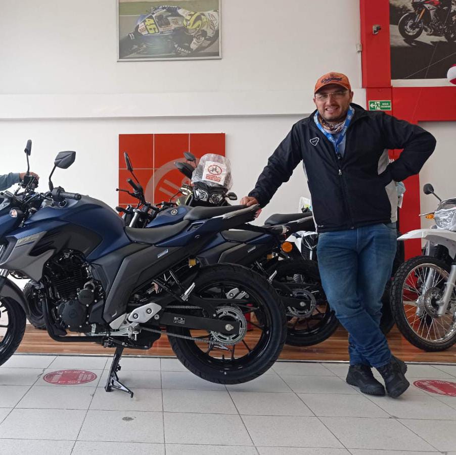 En atraco mataron a Alexánder Einer Alexánder Paipa Rodríguez (37 años) fue la nueva víctima de los delincuentes en Bogotá. Este padre de familia partió de este mundo la mañana del viernes, tras haber sido vìctima de un vil atraco, en el barrio Casa de Teja (Ciudad Bolívar).