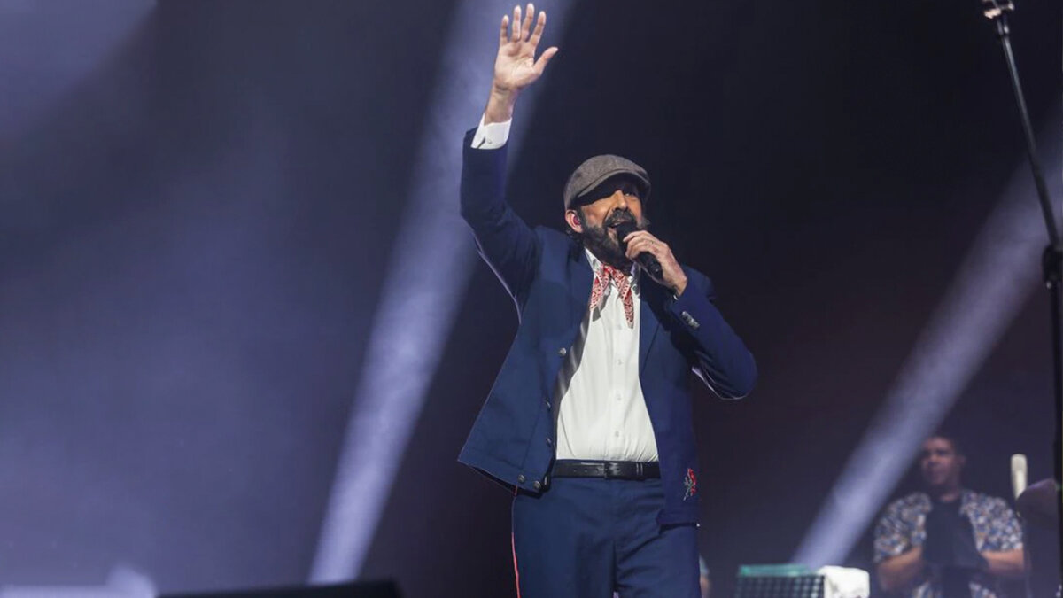 Tremendo robo al equipo de Juan Luis Guerra en Bogotá 4 Tremendo robo al equipo de Juan Luis Guerra en Bogotá ¡Nadie se salva!, uno de los integrantes del equipo del famoso cantante dominicano Juan Luis Guerra fue robado en la ciudad de Bogotá. El mismo artista fue el que dio la noticia a través de sus redes sociales.