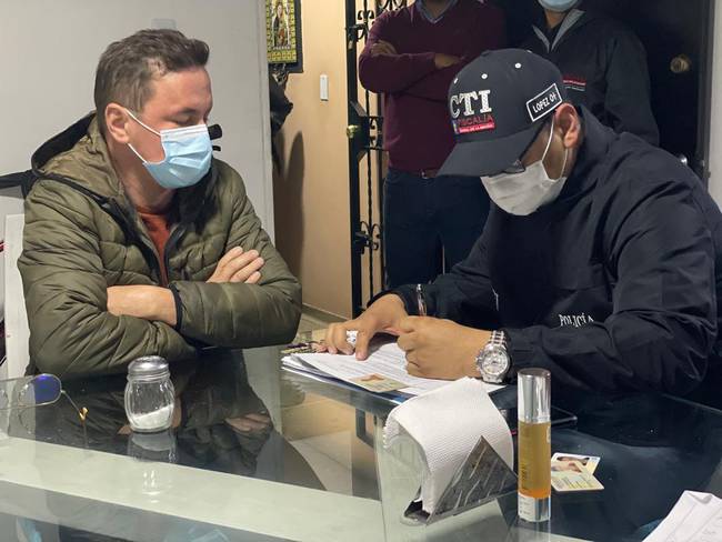 "Soy inocente y con la ayuda de Dios voy a demostrarlo": Yhonier Leal 1 "Soy inocente y con la ayuda de Dios voy a demostrarlo": Yhonier Leal La tarde de este viernes, durante la audiencia contra Yhonier Leal por el homicidio de su mamá, Marleny Hernández, y de su hermano Mauricio Leal, el acusado nuevamente se declaró inocente de haberle quitado la vida a sus dos familiares.
