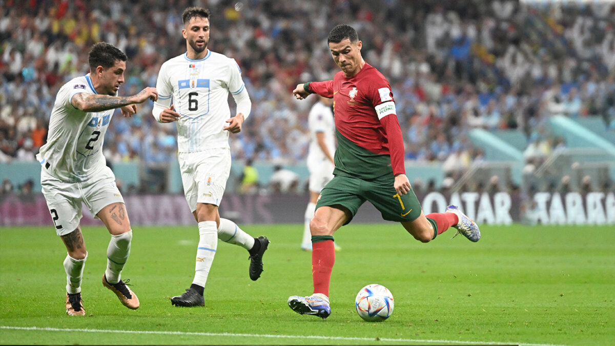 Portugal vence 2-O y complica a Uruguay en Catar 3 Portugal vence 2-O y complica a Uruguay en Catar Un doblete de Bruno Fernandes le dio a Portugal un triunfo el lunes por 2-0 sobre Uruguay y el boleto anticipado a octavos de final del Mundial de Catar-2022, mientras que la 'Celeste' se complica el pase a los cruces.