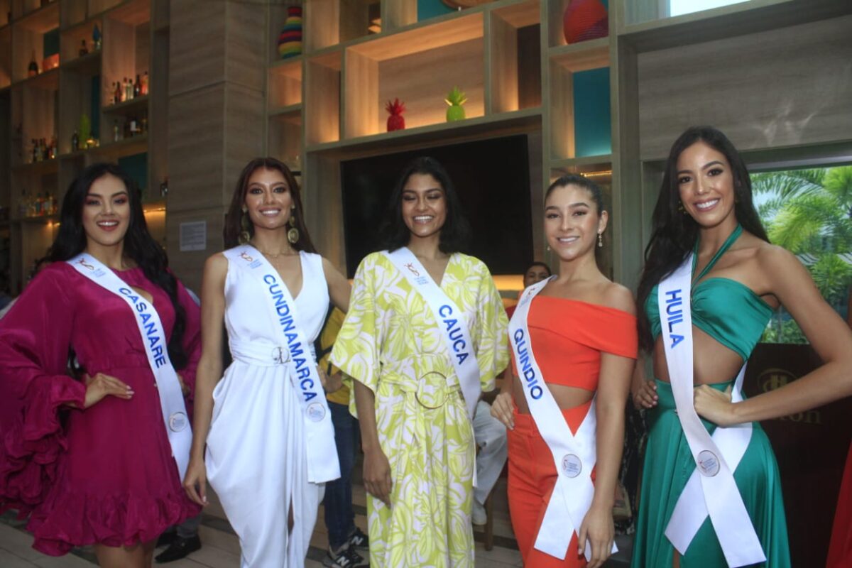 Estas son las hermosas candidatas del Concurso Nacional de Belleza Julio Castaño, reportero de El Universal Cartagena, asistió a un evento que se llevó a cabo la mañana de este viernes al interior del hotel Hilton, en el que estuvieron todas las candidatas a la corona y desfilaron.