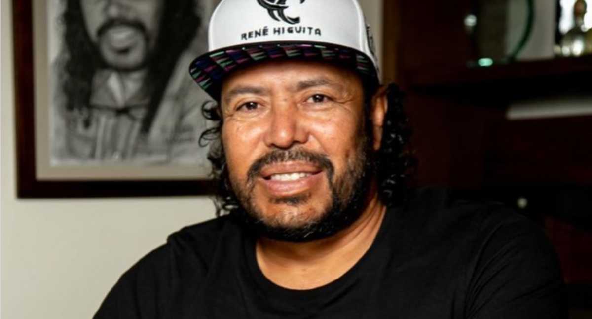 El ‘Loco’ René tendrá su propia serie de TV 1 El ‘Loco’ René tendrá su propia serie de TV El exarquero de la Selección Colombia y leyenda del fútbol, René Higuita, dio el salto a las pantallas al haber firmado para que hagan una serie sobre su vida.